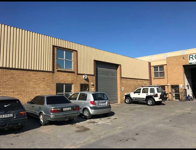252M² FACTORY TO LET IN STIKLAND INDUSTRIAL